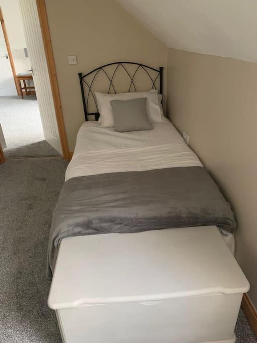 The Apartment Langley Park Экстерьер фото